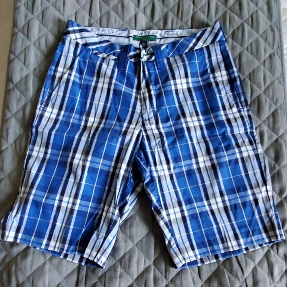 Tommy Hillfiger shorts new w/o tags.
